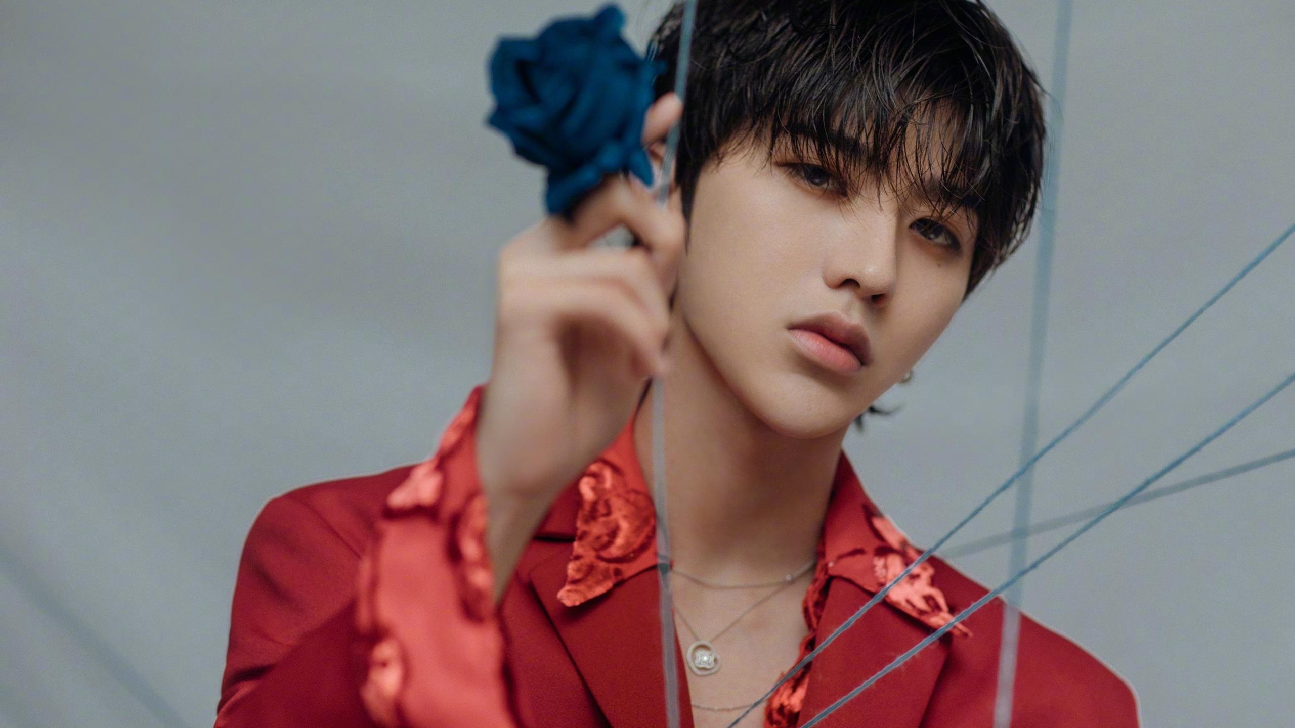 历史瞬间:库里在生涯关键战中多次扭转乾坤的精彩瞬间,库里的辉煌历史