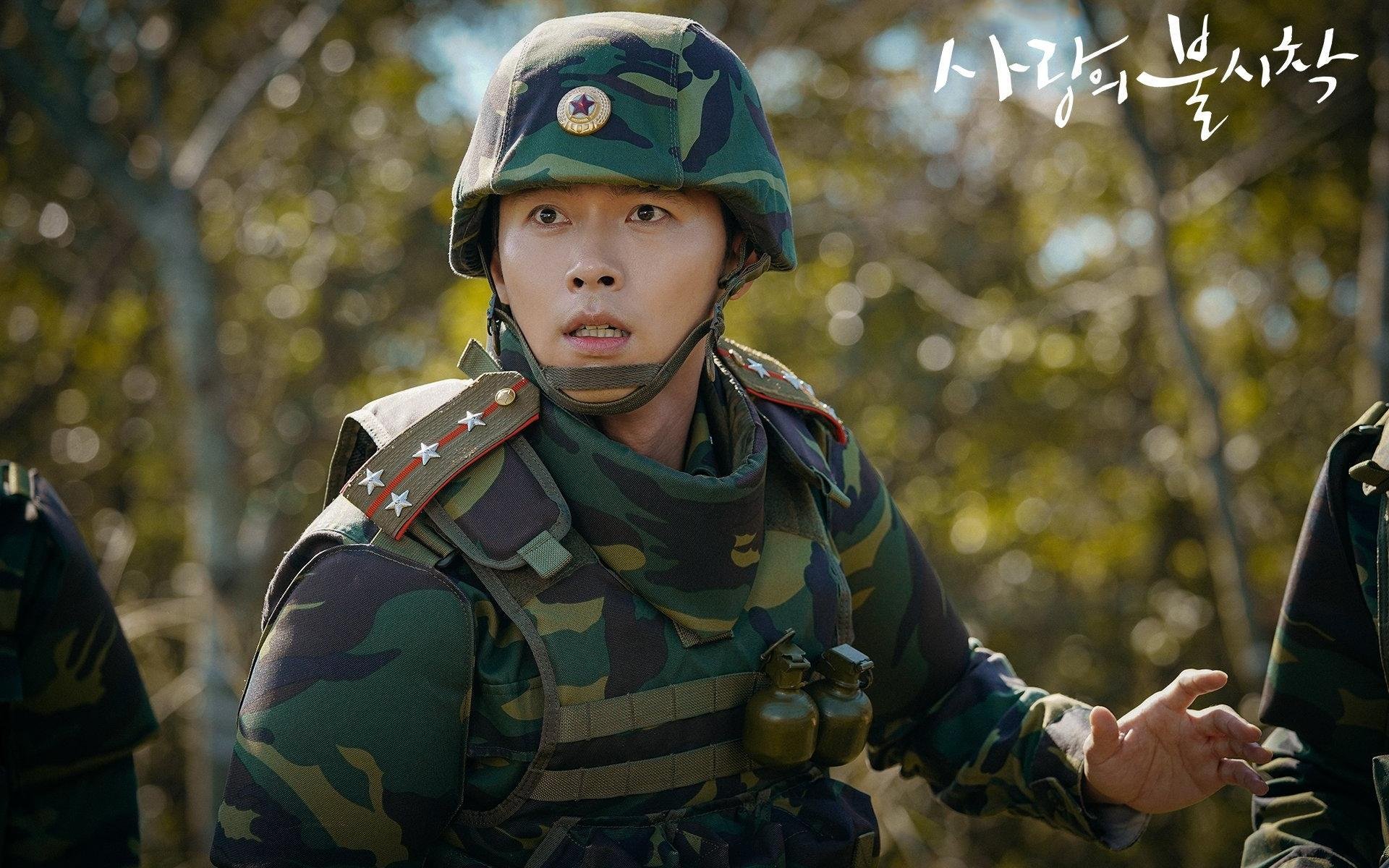 历史瞬间:库里在生涯关键战中多次扭转乾坤的精彩瞬间,库里的辉煌历史